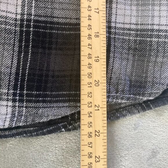 Nike SB Black Grey White Full Button Down Flannel Shirt Youth Size Medium 10-12 - Picture 11 of 11